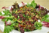 Qırmızı lobyalı salat